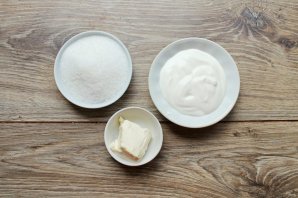 Ириски из сметаны и сахара Ириски из сметаны и сахара