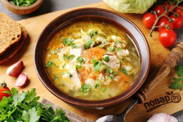 Щи из свежей капусты с пшеном и свининой Щи