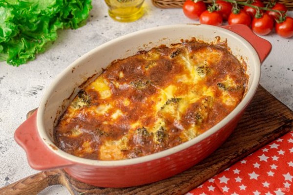 Запеканка с форелью и брокколи Запеканка
