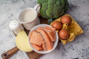 Запеканка с форелью и брокколи Запеканка с форелью и брокколи
