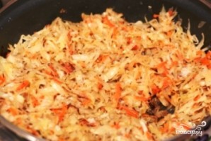 Постные пирожки с капустой Постные пирожки с капустой