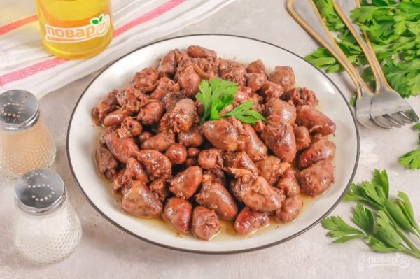 Куриные сердечки в красном вине Куриные сердечки