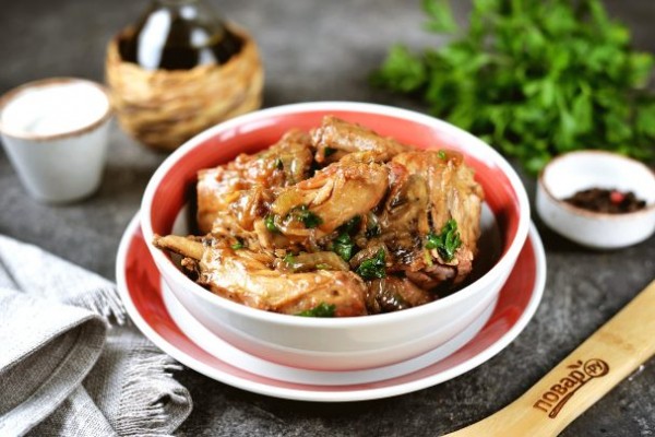 Тушёные куриные шейки с луком куриные шейки с луком