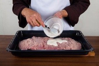 Рулет из индейки с печенкой Рулет из индейки с печенкой