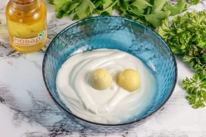Майонез из сметаны с желтками Майонез из сметаны с желтками