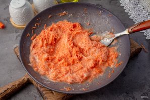 Оладьи из моркови "Морковники" Оладьи из моркови "Морковники"