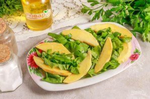 Салат с манго, авокадо и курицей Салат с манго, авокадо и курицей